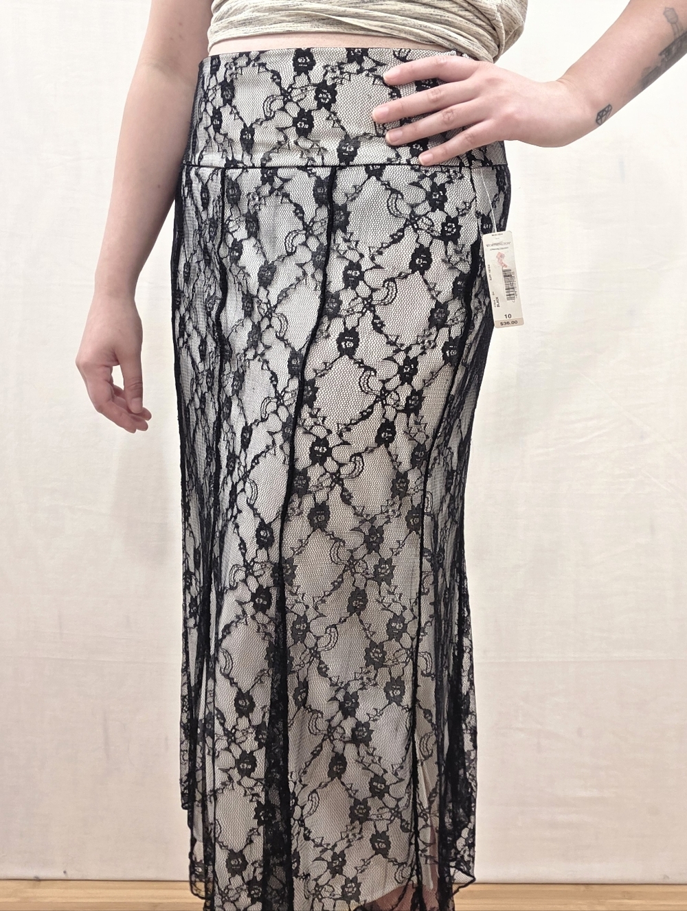 Worthington Black and Ivory Lace Skirt Size 10| Gothic Chic Elegant